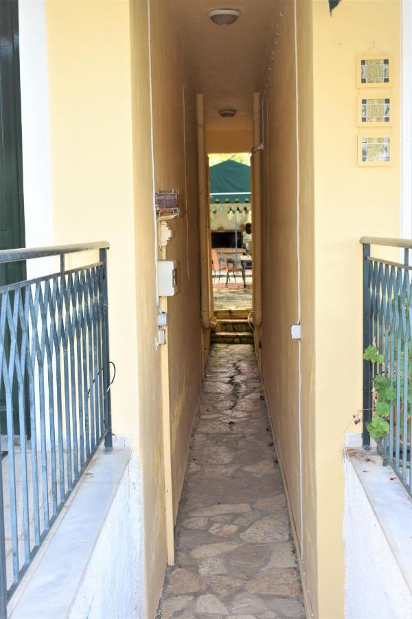 Casa Trizoni Nikiana Apartment Bagian luar foto