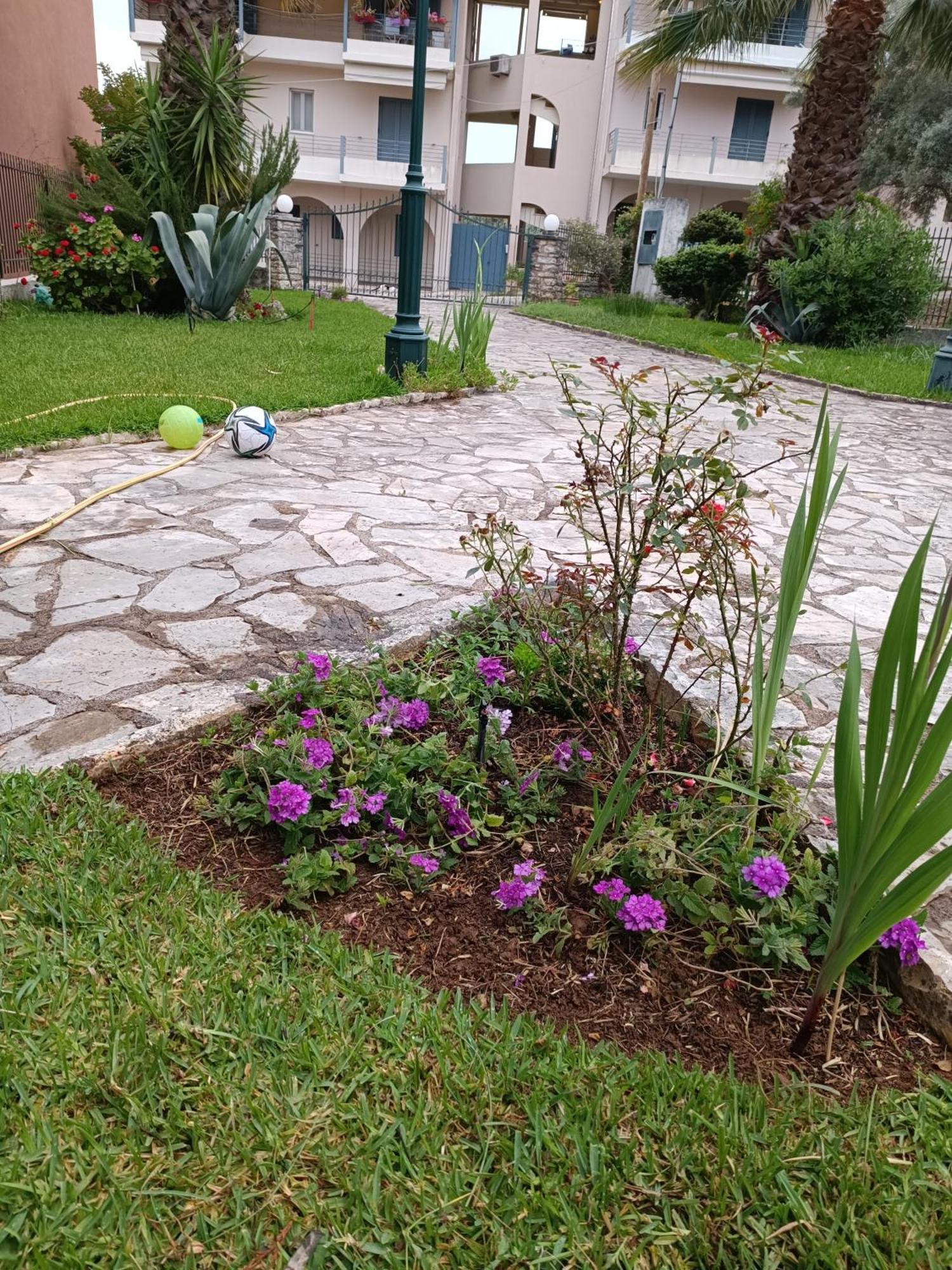 Casa Trizoni Nikiana Apartment Bagian luar foto