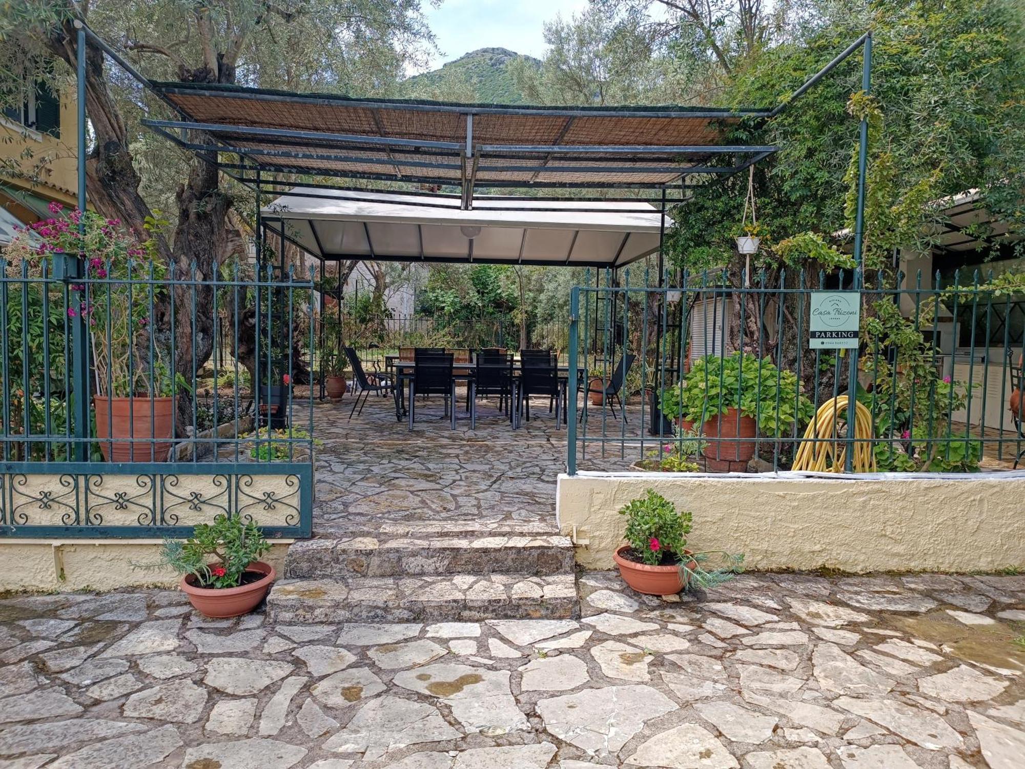 Casa Trizoni Nikiana Apartment Bagian luar foto
