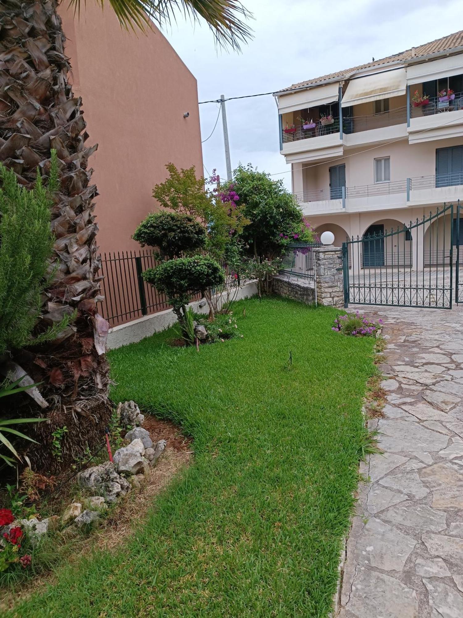Casa Trizoni Nikiana Apartment Bagian luar foto